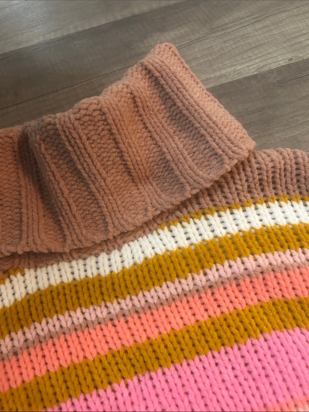 aerie Women’s Sweater Striped Pink, Tan & Cream Turtleneck Oversized - Large - Picture 5 of 7
